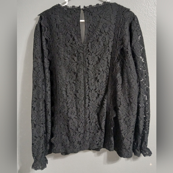 Royal + Reese Elegant Black Lace Women's Top - Picture 6 of 10